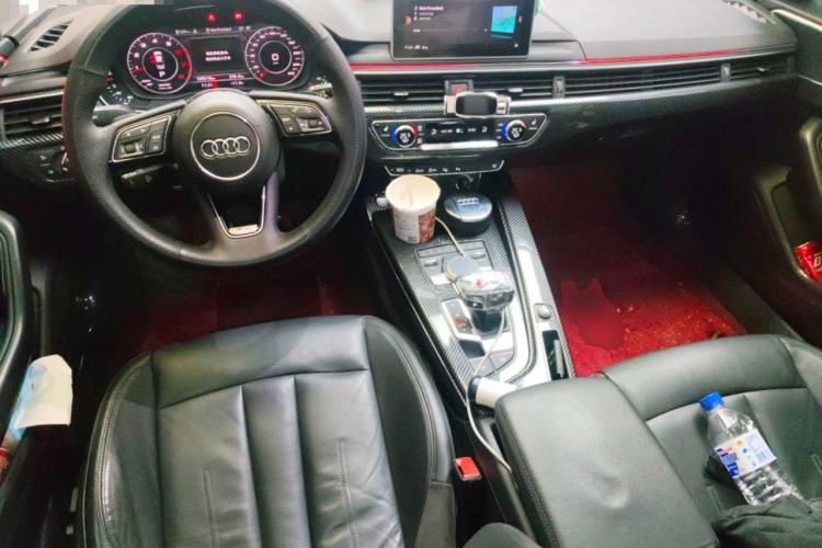 Used Audi A4L 2019 40 TFSI Fashion Version China V Center Console