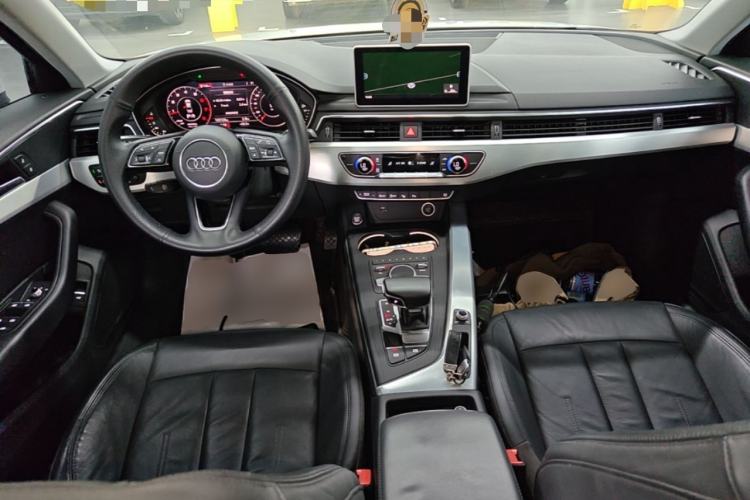 Used Audi A4L 2019 40 TFSI Fashion Version China V Center Console