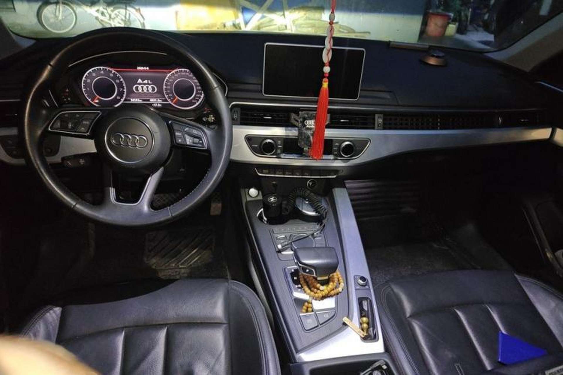 Used Audi A4L 2019 40 TFSI Fashion Version China V Center Console