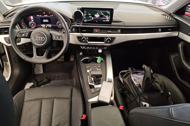 Used Audi A4L 2019 40 TFSI Fashion Version China V Center Console