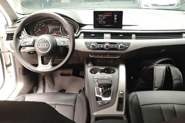 Used Audi A4L 2019 40 TFSI Ambition Version China V Center Console