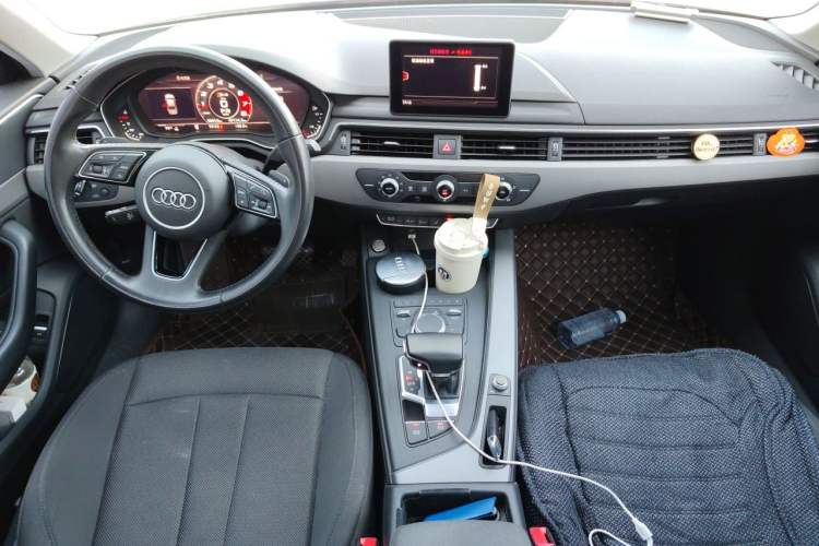 Used Audi A4L 2019 40 TFSI Ambition Version China V Center Console