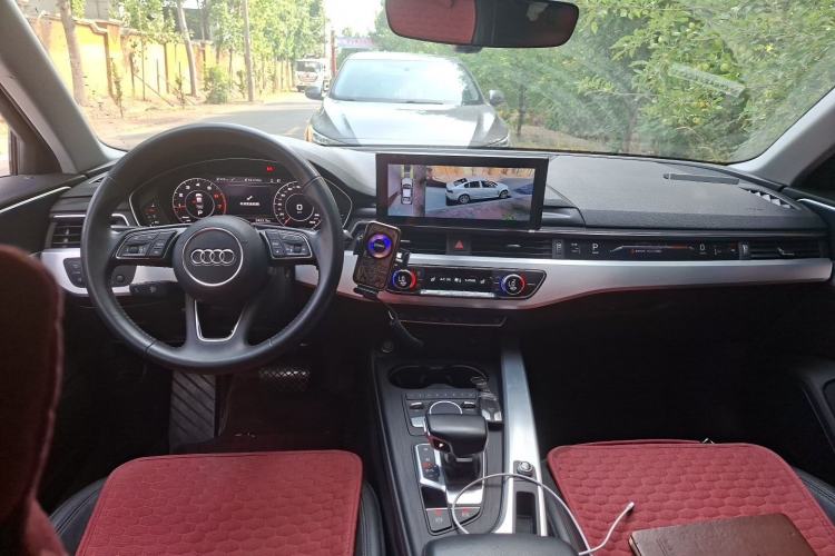 Used Audi A4L 2019 40 TFSI Fashion Edition China VI Emission Standard Center Console