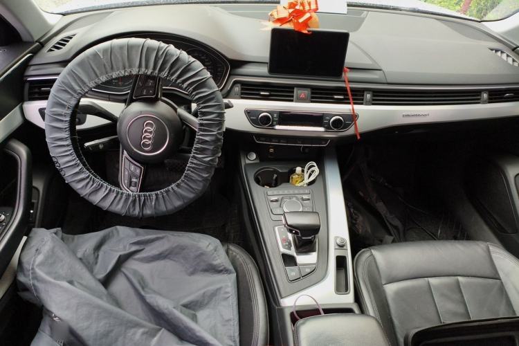 Used Audi A4L 2019 45 TFSI quattro Individual Sport Edition China VI Center Console
