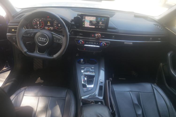 Used Audi A4L 2019 40 TFSI Fashion Edition China VI Emission Standard Center Console