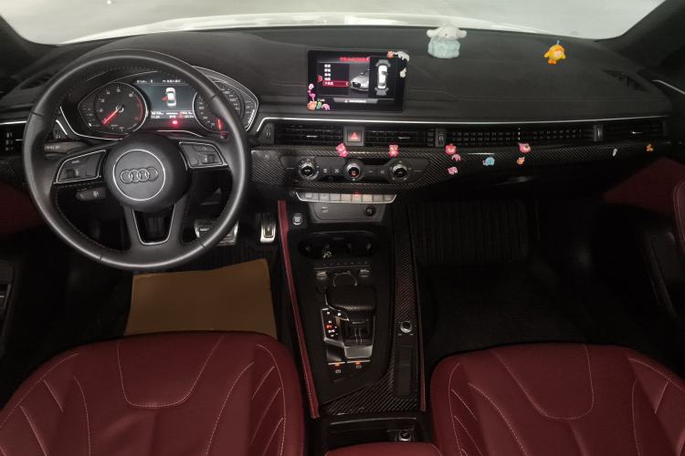 Used Audi A4L 2019 40 TFSI Ambition China VI Center Console
