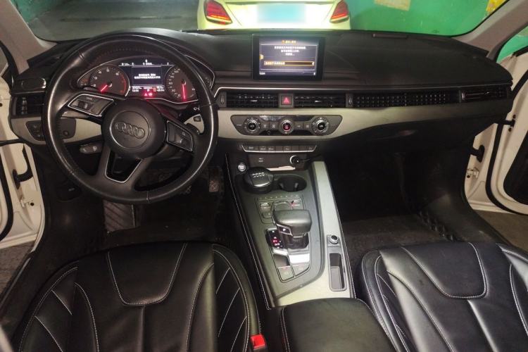 Used Audi A4L 2019 40 TFSI Ambition China VI Center Console