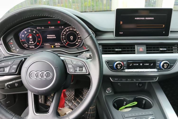 Used Audi A4L 2019 40 TFSI Fashion Edition China VI Emission Standard Center Console