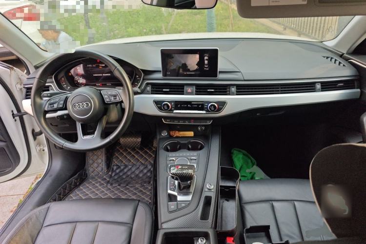 Used Audi A4L 2019 40 TFSI Fashion Version China V Center Console