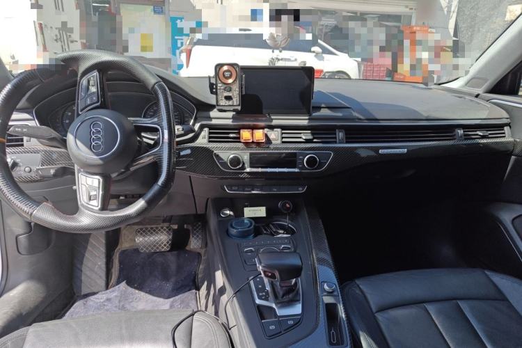 Used Audi A4L 2019 45 TFSI quattro Individual Sport Edition China V Center Console