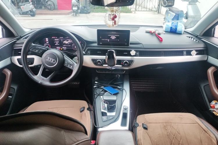 Used Audi A4L 2019 40 TFSI Fashion Version China V Center Console