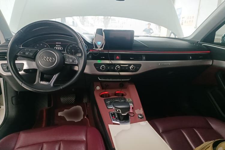 Used Audi A4L 2019 40 TFSI Ambition China VI Center Console