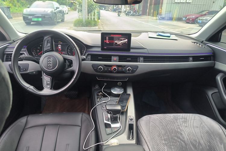 Used Audi A4L 2019 40 TFSI Ambition Version China V Center Console