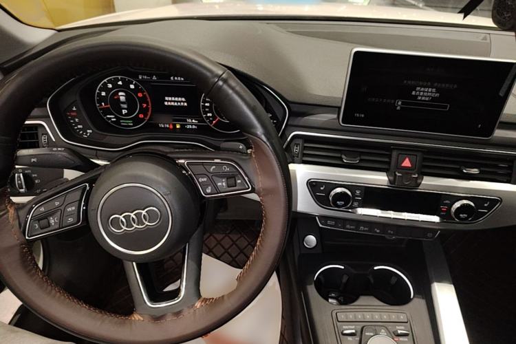 Used Audi A4L 2019 40 TFSI Fashion Version China V Center Console