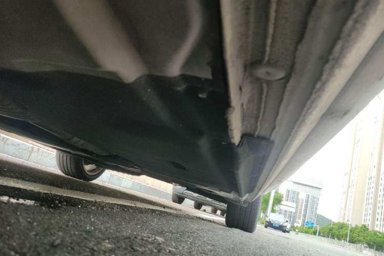 Used Audi A4L 2019 40 TFSI Fashion Edition China VI Emission Standard Chassis Front Left
