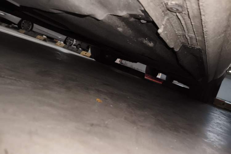 Used Audi A4L 2019 40 TFSI Fashion Edition China VI Emission Standard Chassis Front Left