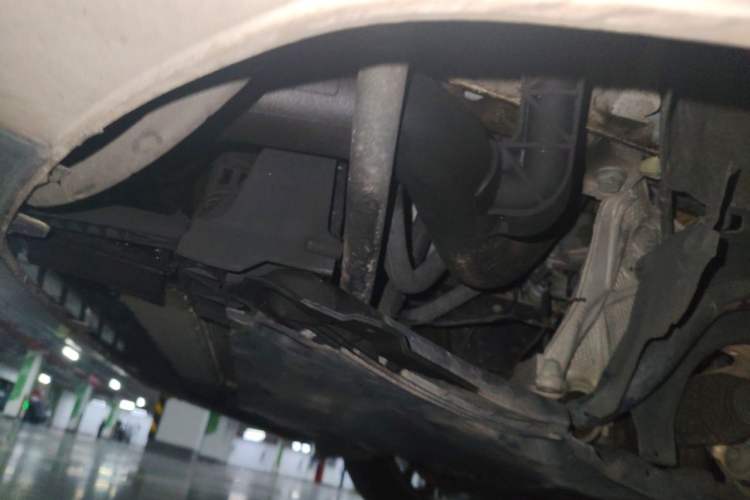 Used Audi A4L 2019 40 TFSI Fashion Edition China VI Emission Standard Chassis Front Left