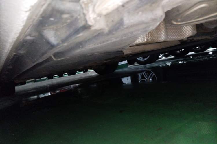 Used Audi A4L 2019 40 TFSI Fashion Edition China VI Emission Standard Chassis Front Left