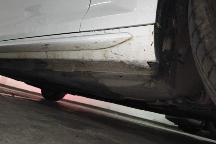 Used Audi A4L 2019 40 TFSI Ambition China VI Chassis Front Right