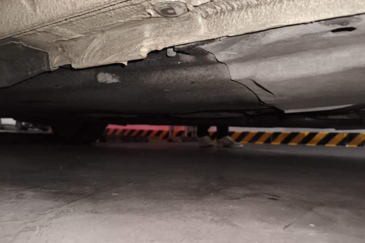 Used Audi A4L 2019 40 TFSI Fashion Edition China VI Emission Standard Chassis Front Right