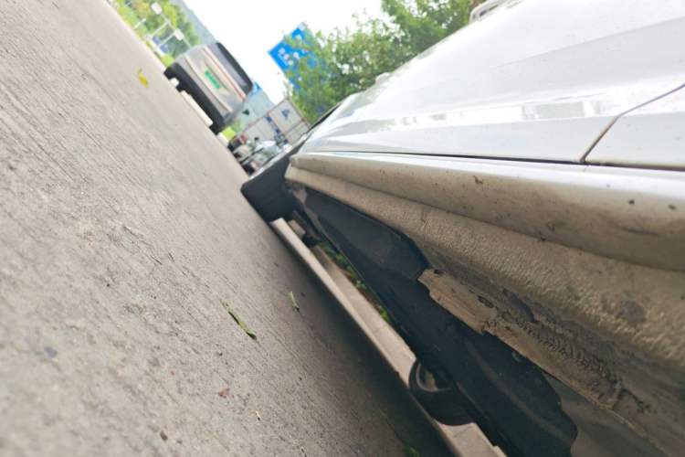 Used Audi A4L 2019 40 TFSI Fashion Edition China VI Emission Standard Chassis Front Right