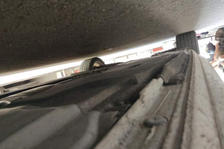Used Audi A4L 2019 40 TFSI Fashion Edition China VI Emission Standard Chassis Front Right