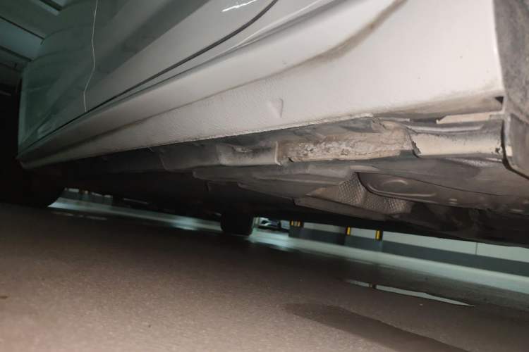 Used Audi A4L 2019 40 TFSI Fashion Edition China VI Emission Standard Chassis Rear Left
