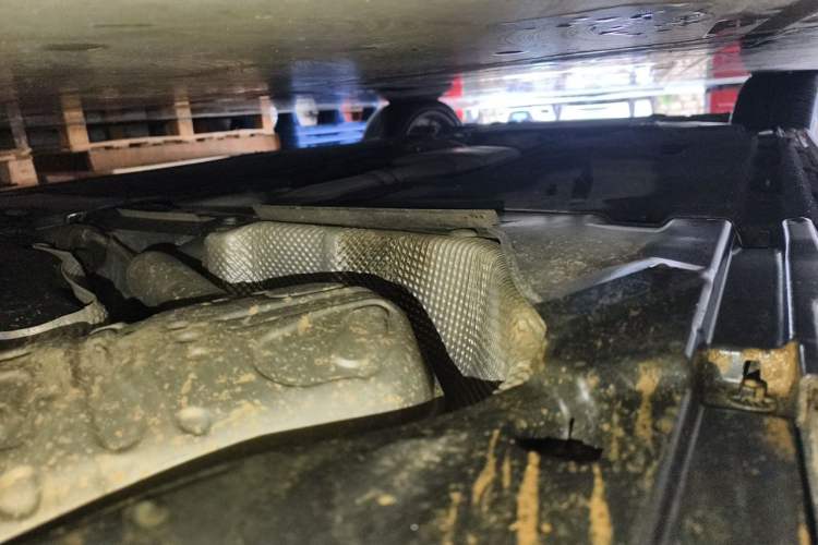 Used Audi A4L 2019 40 TFSI Fashion Edition China VI Emission Standard Chassis Rear Left