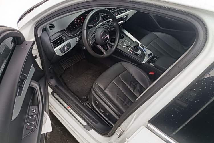 Used Audi A4L 2019 40 TFSI Fashion Version China V Driver Seat