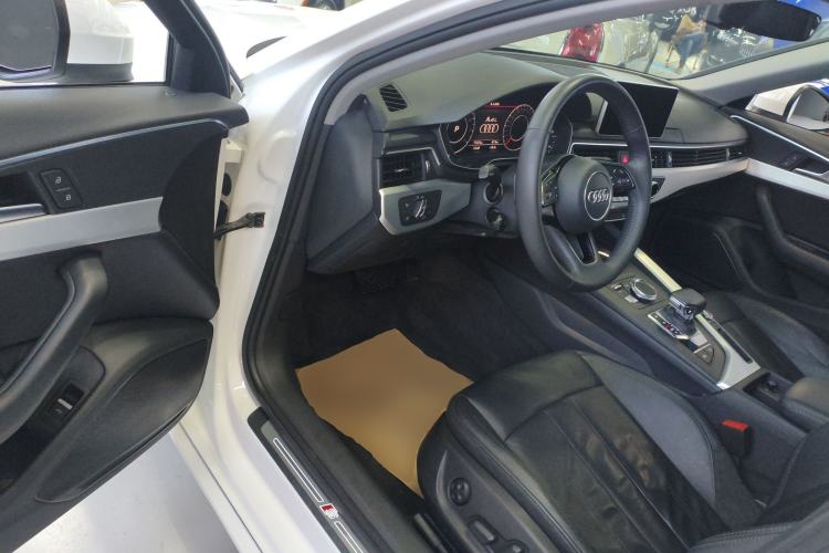 Used Audi A4L 2019 40 TFSI Fashion Version China V Driver Seat