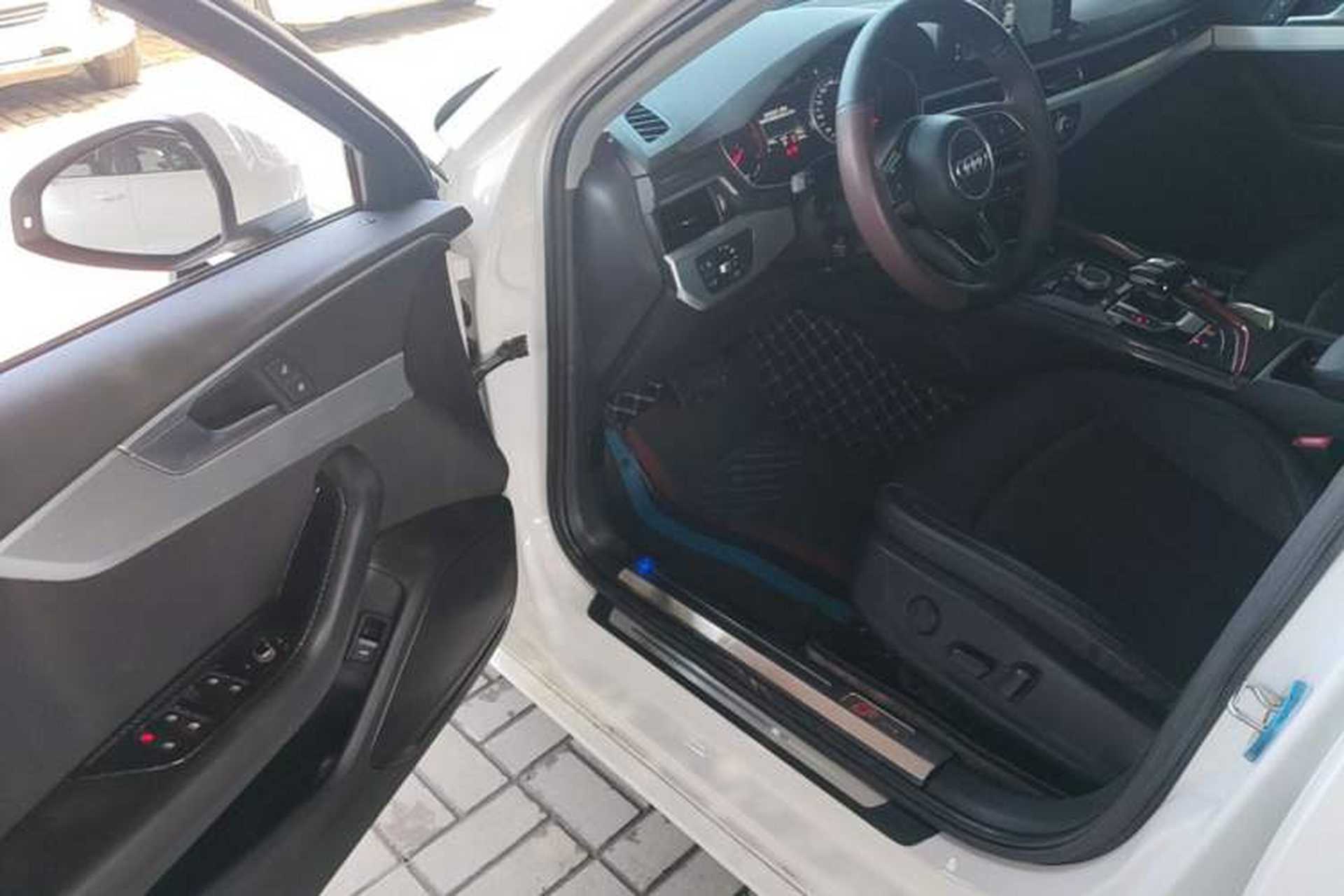 Used Audi A4L 2019 40 TFSI Ambition Version China V Driver Seat