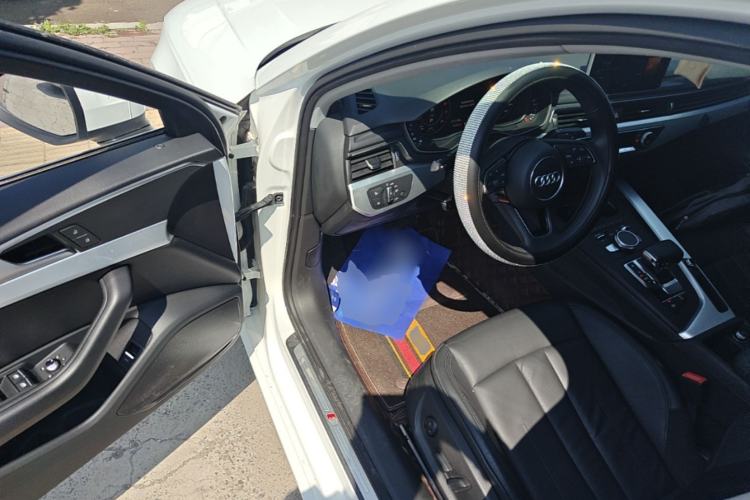 Used Audi A4L 2019 40 TFSI Fashion Version China V Driver Seat