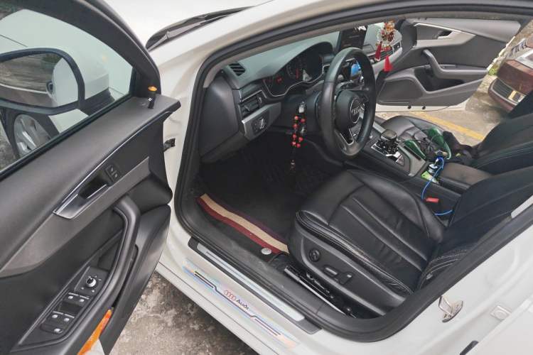 Used Audi A4L 2019 40 TFSI Ambition Version China V Driver Seat