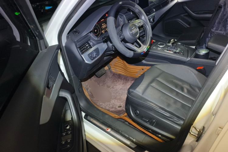 Used Audi A4L 2019 40 TFSI Fashion Version China V Driver Seat
