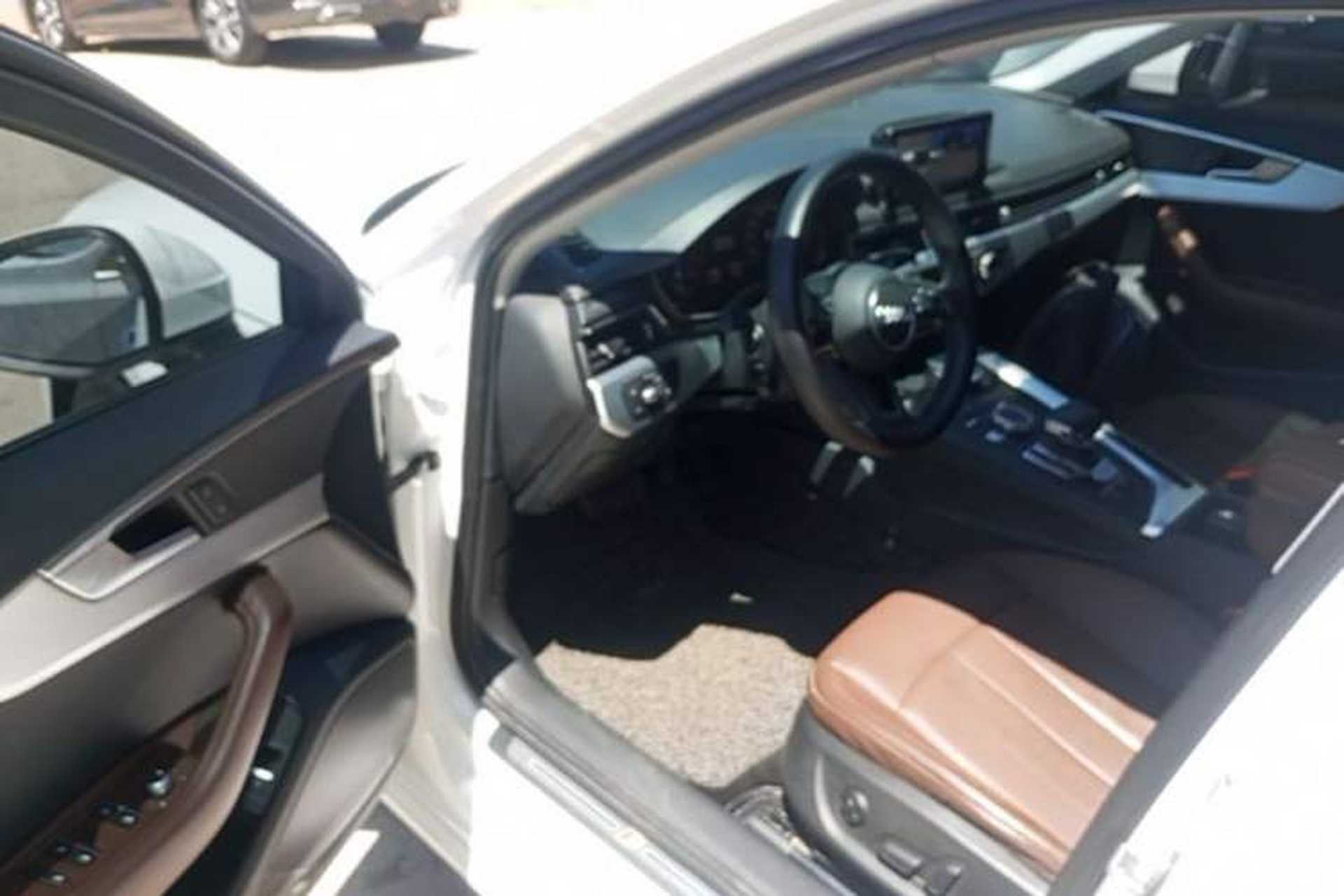 Used Audi A4L 2019 40 TFSI Fashion Edition China VI Emission Standard Driver Seat