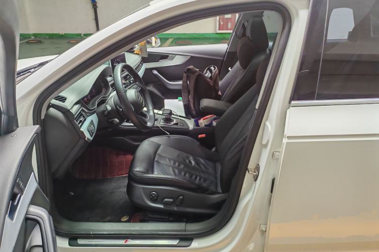 Used Audi A4L 2019 40 TFSI Fashion Version China V Driver Seat