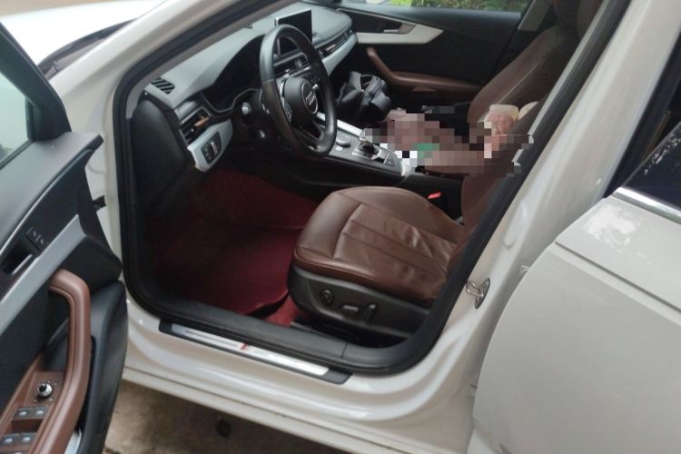Used Audi A4L 2019 40 TFSI Fashion Edition China VI Emission Standard Driver Seat