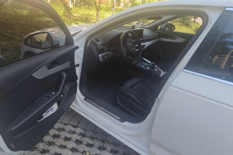 Used Audi A4L 2019 40 TFSI Fashion Version China V Driver Seat