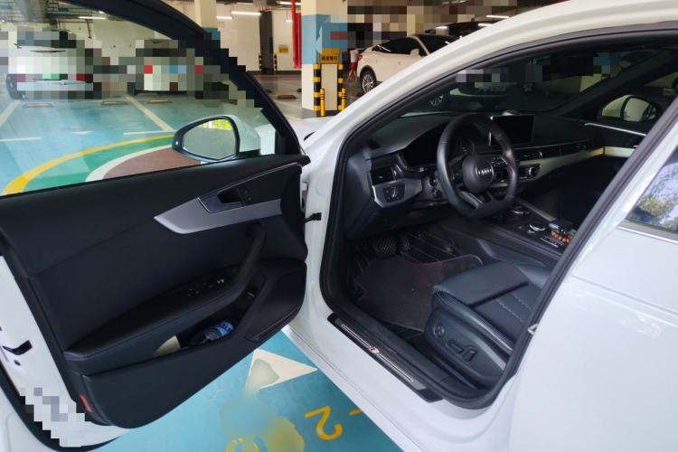 Used Audi A4L 2019 40 TFSI Sporty Version China VI Driver Seat