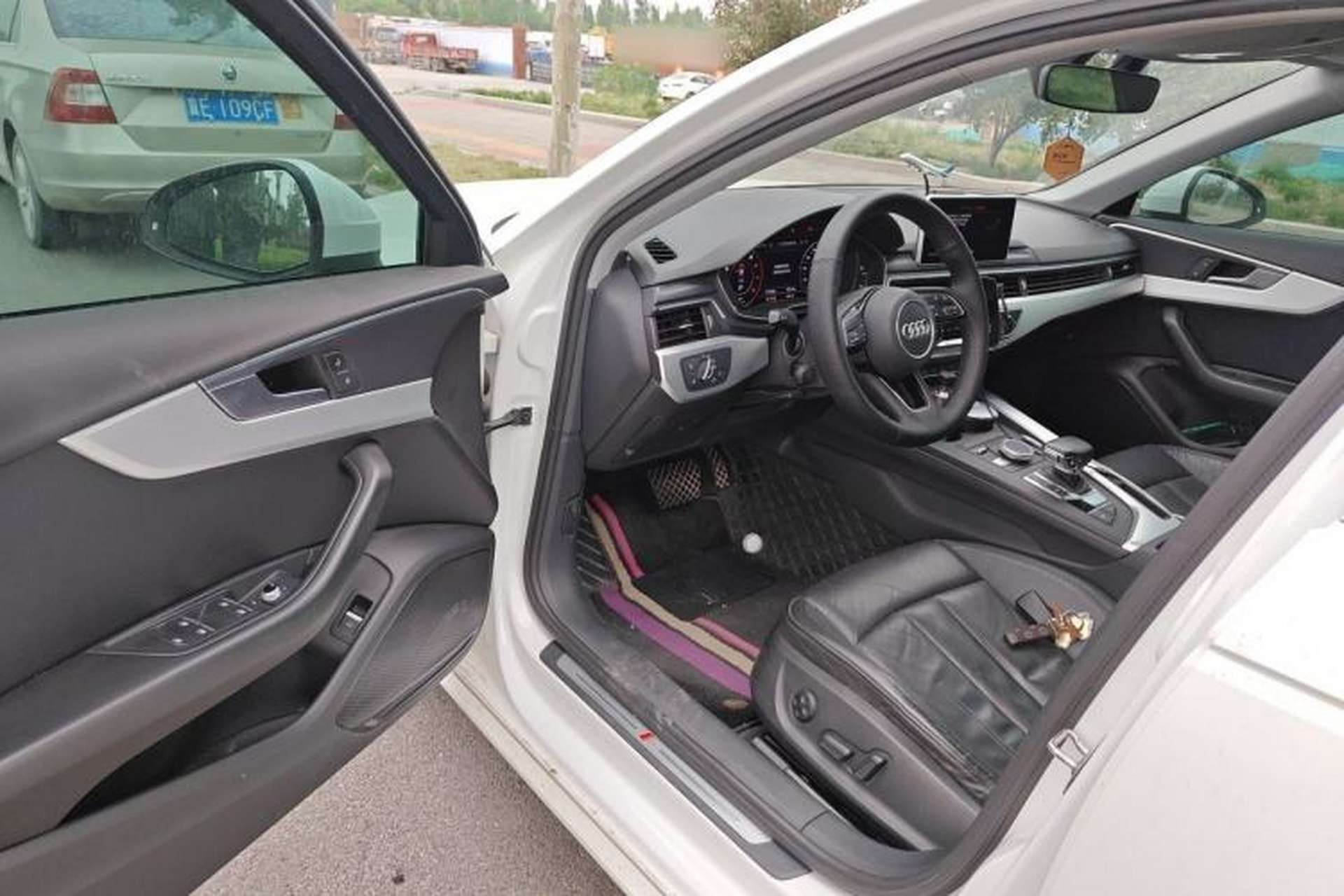 Used Audi A4L 2019 40 TFSI Fashion Edition China VI Emission Standard Driver Seat