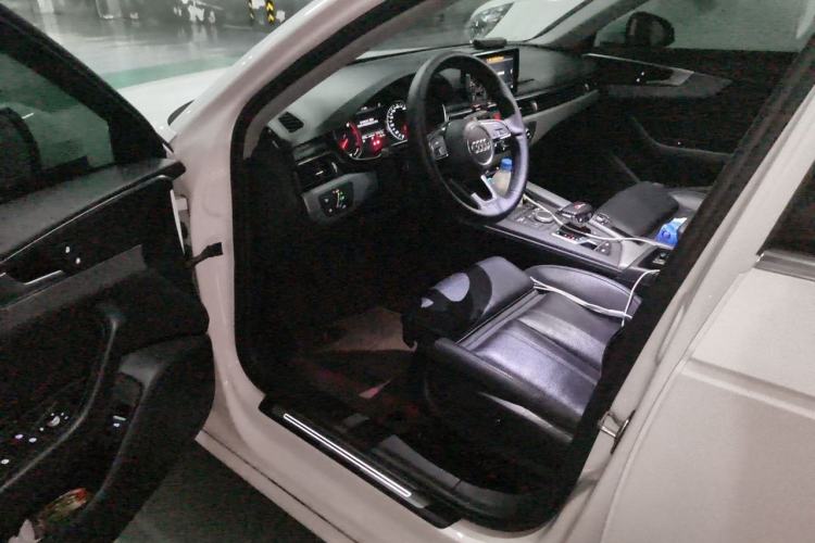 Used Audi A4L 2019 40 TFSI Ambition Version China V Driver Seat