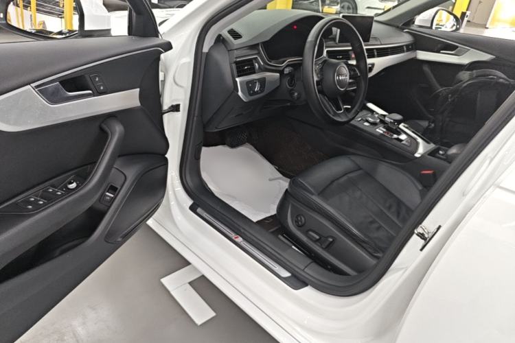 Used Audi A4L 2019 40 TFSI Fashion Version China V Driver Seat