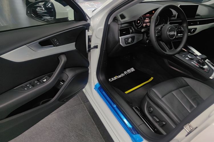 Used Audi A4L 2019 40 TFSI Fashion Edition China VI Emission Standard Driver Seat