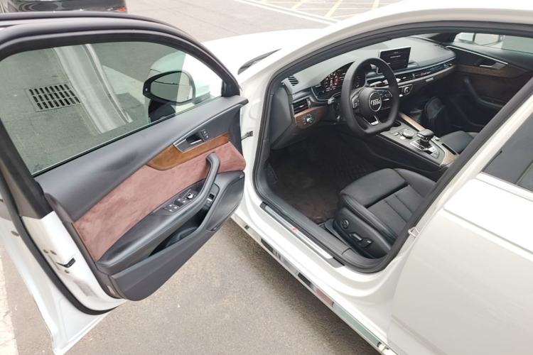 Used Audi A4L 2019 40 TFSI Sporty Version China VI Driver Seat