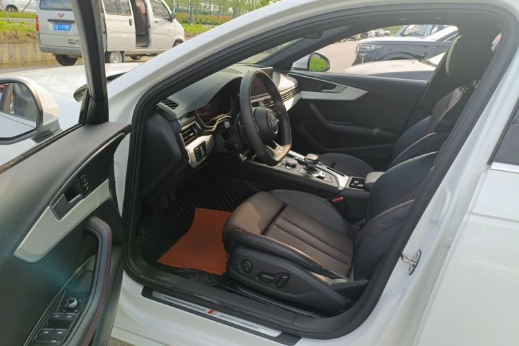 Used Audi A4L 2019 40 TFSI Sporty Version China V Driver Seat