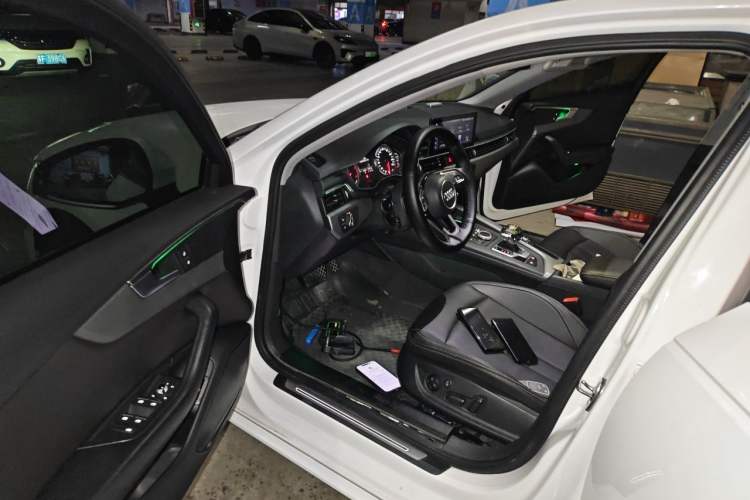 Used Audi A4L 2019 40 TFSI Ambition Version China V Driver Seat
