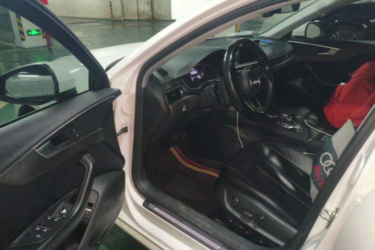 Used Audi A4L 2019 40 TFSI Ambition Version China V Driver Seat