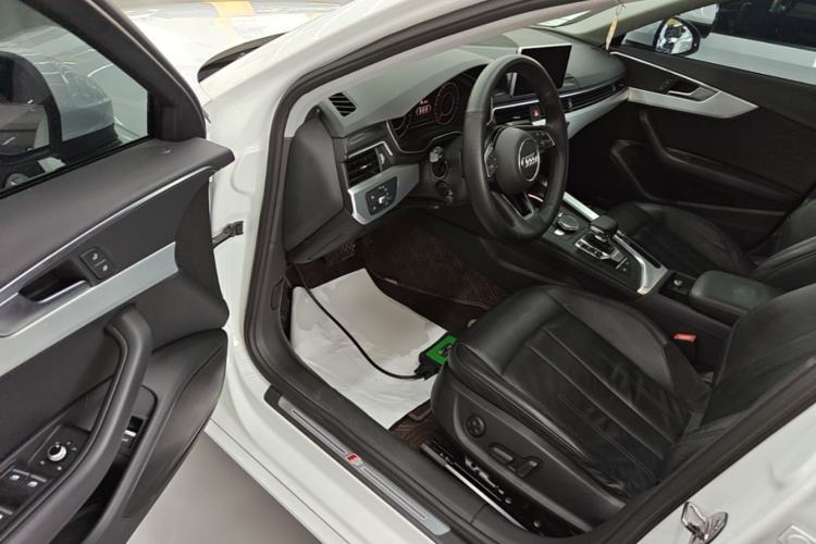 Used Audi A4L 2019 40 TFSI Fashion Version China V Driver Seat