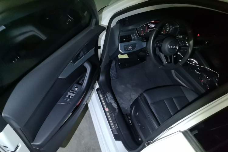 Used Audi A4L 2019 45 TFSI quattro Individual Sport Edition China VI Driver Seat