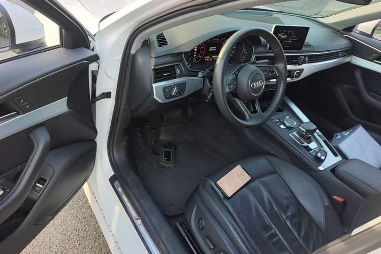 Used Audi A4L 2019 40 TFSI Fashion Version China V Driver Seat